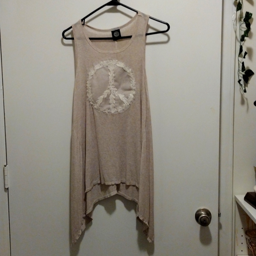 Flowy peace sign tank top